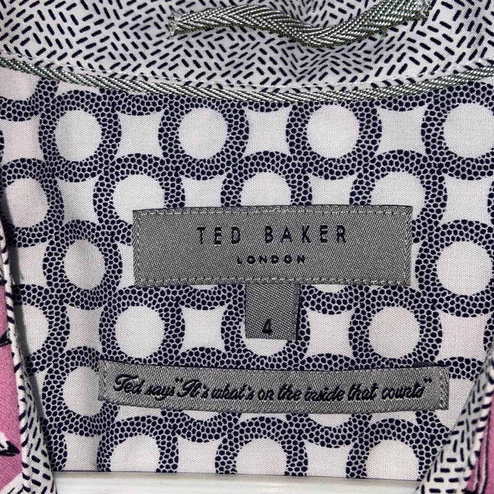 š¦©Ted Baker Flamingo Button Up𦩠- Picture 11 of 13